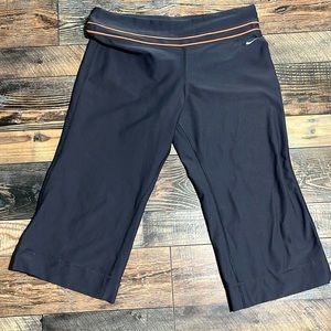 NIKE mid length leggings dri - fit